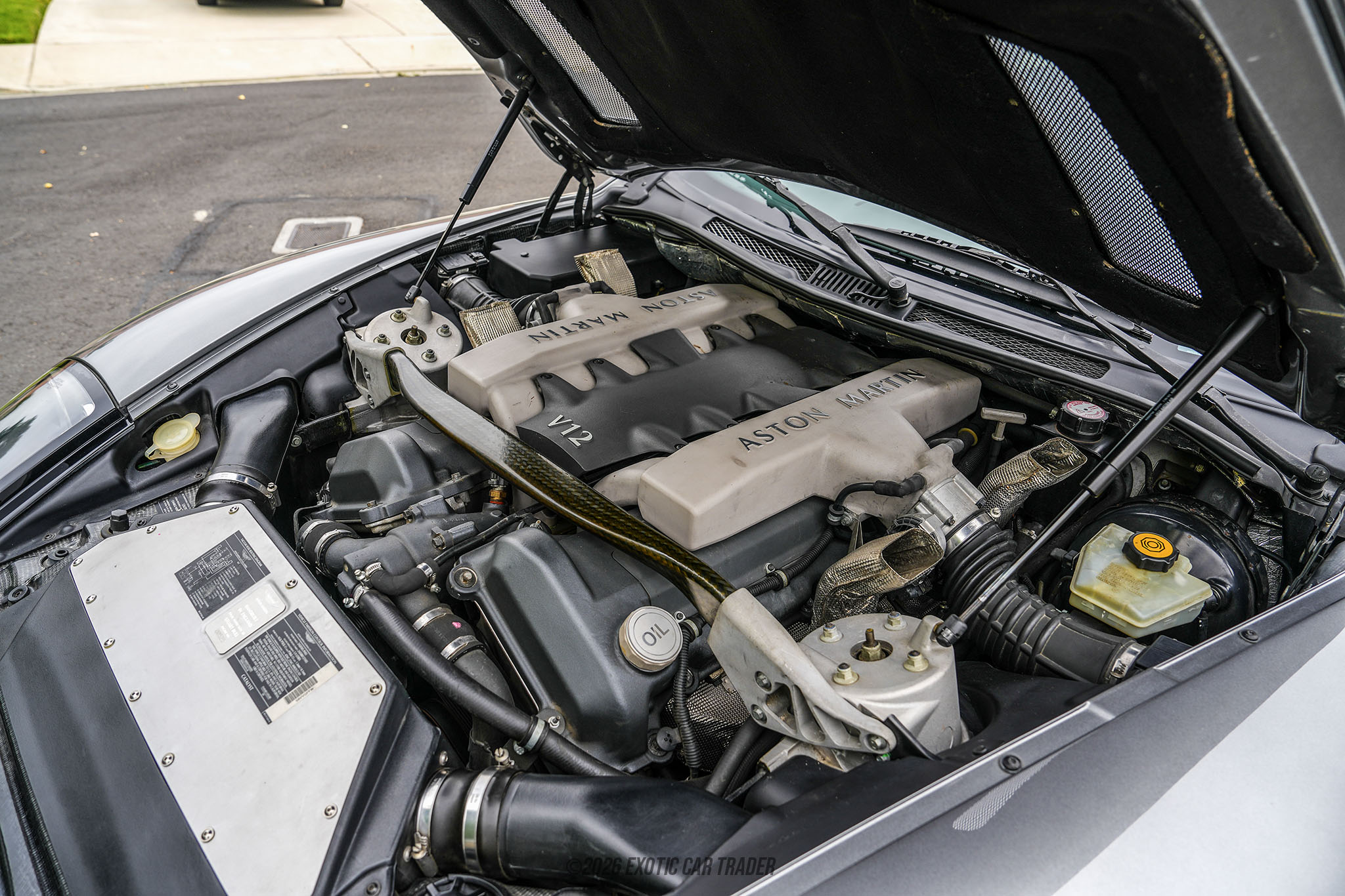 2002 Aston Martin Vanquish - Engine Photo