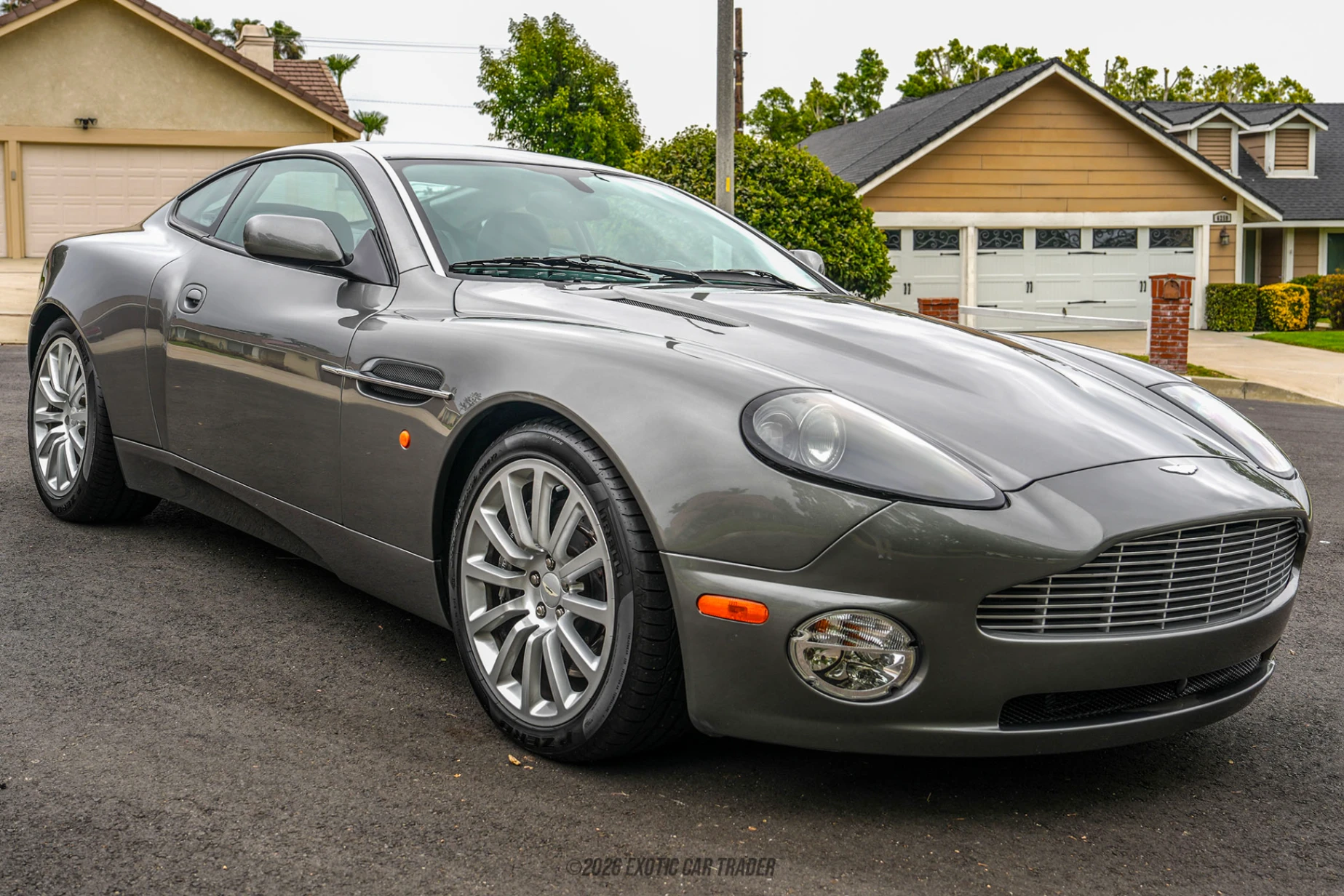 2002 Aston Martin Vanquish - Overview Photo