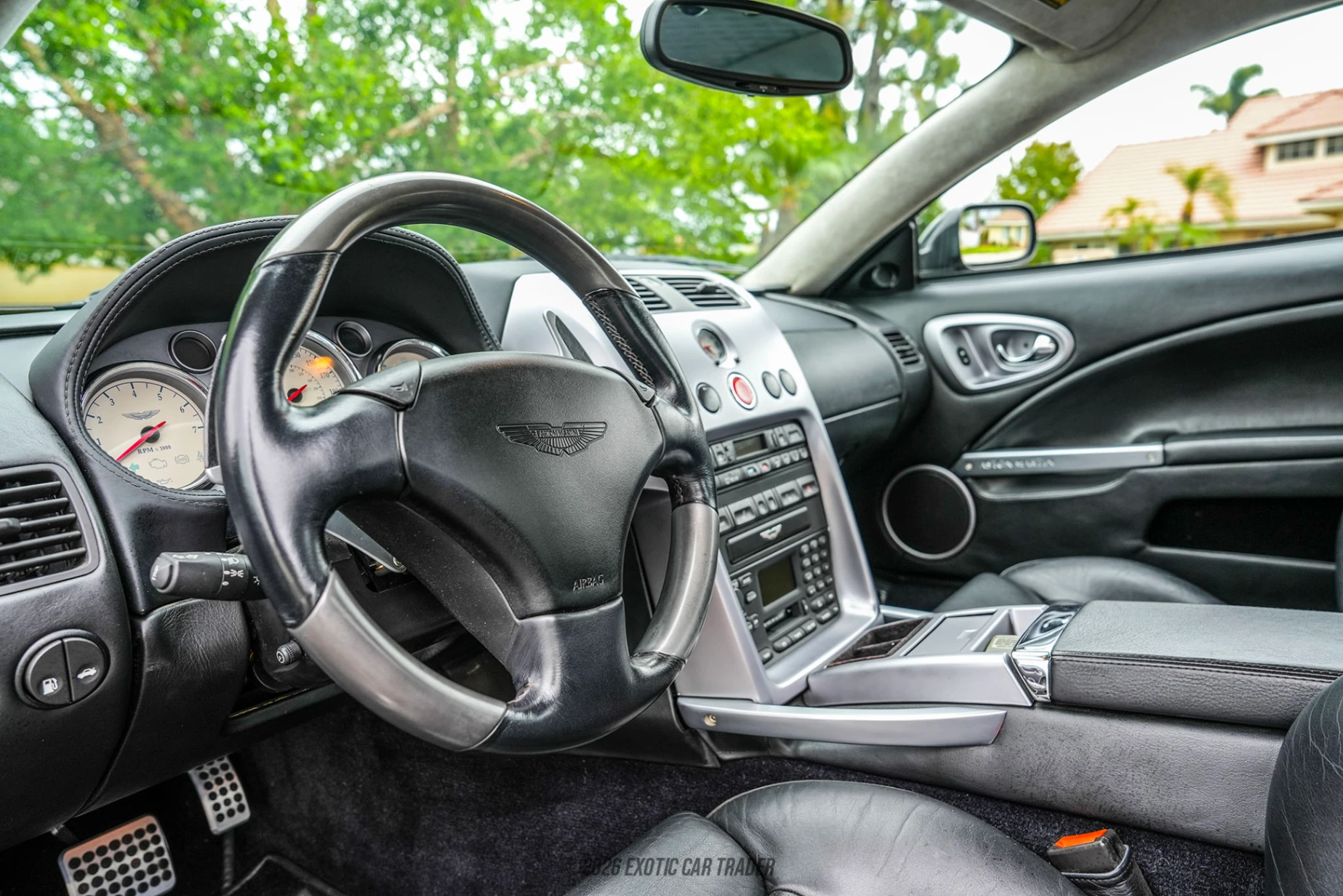 2002 Aston Martin Vanquish - Interior Photo