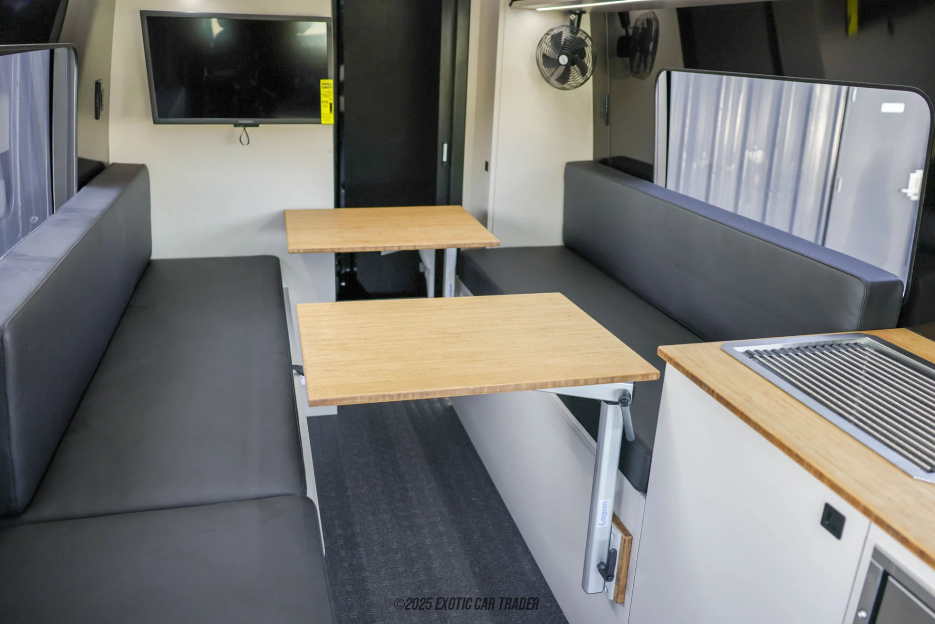 Mercedes-Benz Sprinter 2500 Mercedes-Benz Sprinter 2500 - Interior