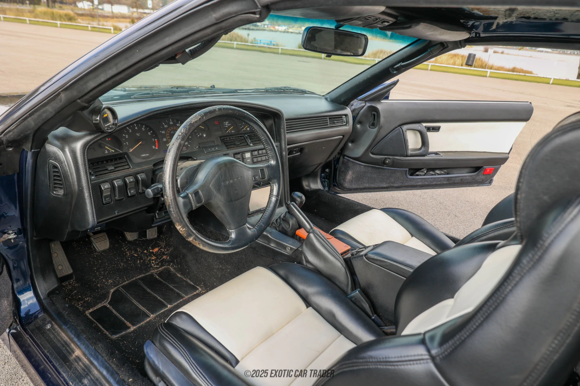 Toyota Supra Toyota Supra - Interior