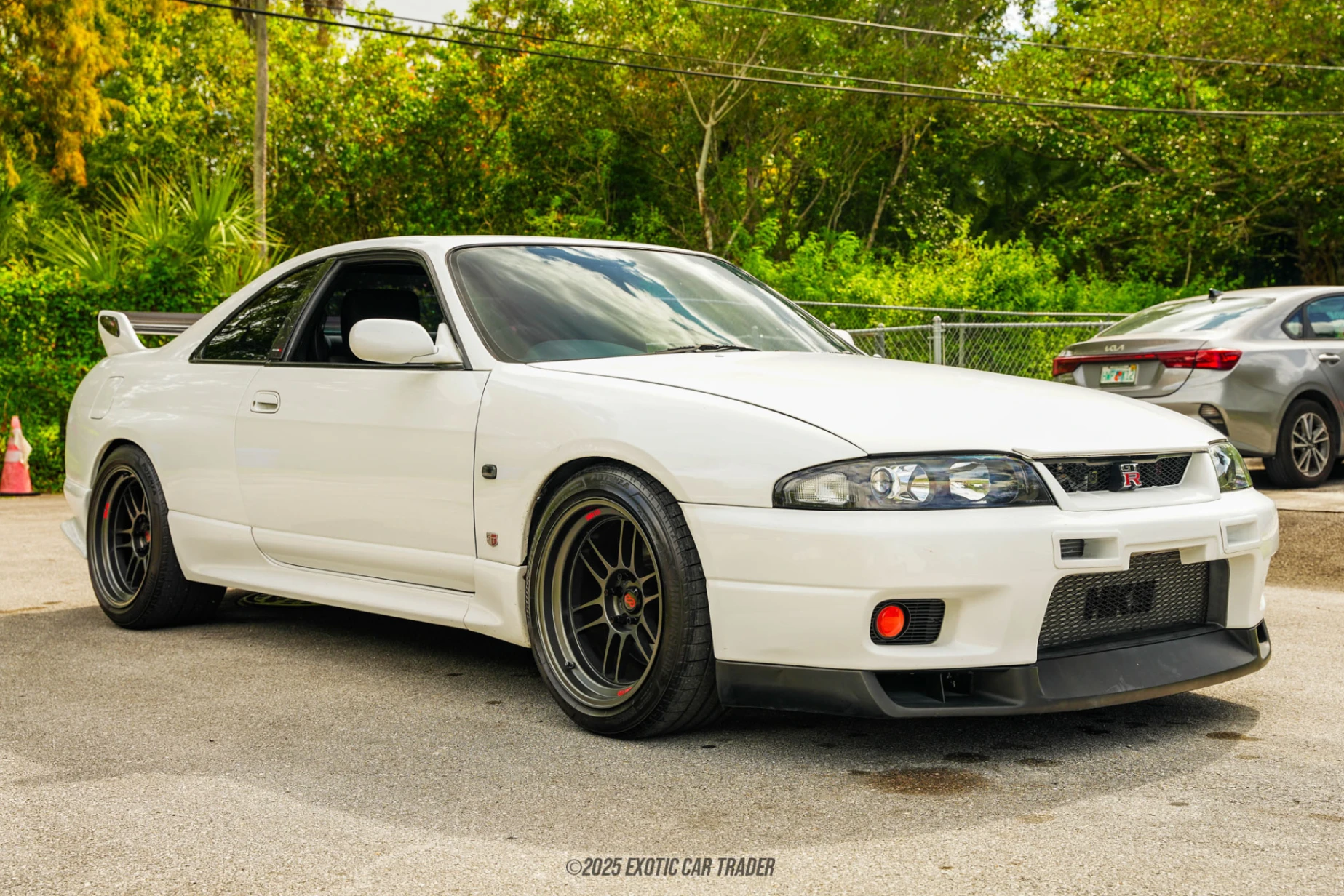 1995 Nissan Skyline - Overview Photo