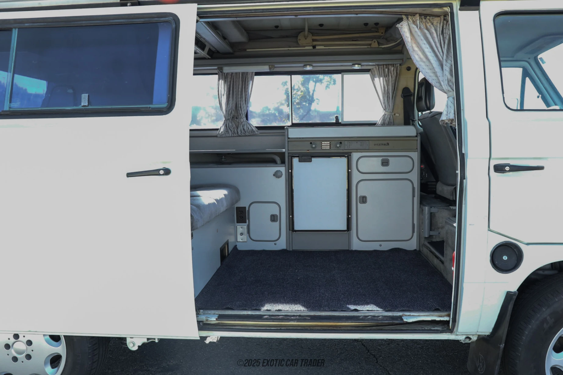 Volkswagen Vanagon Volkswagen Vanagon - Interior