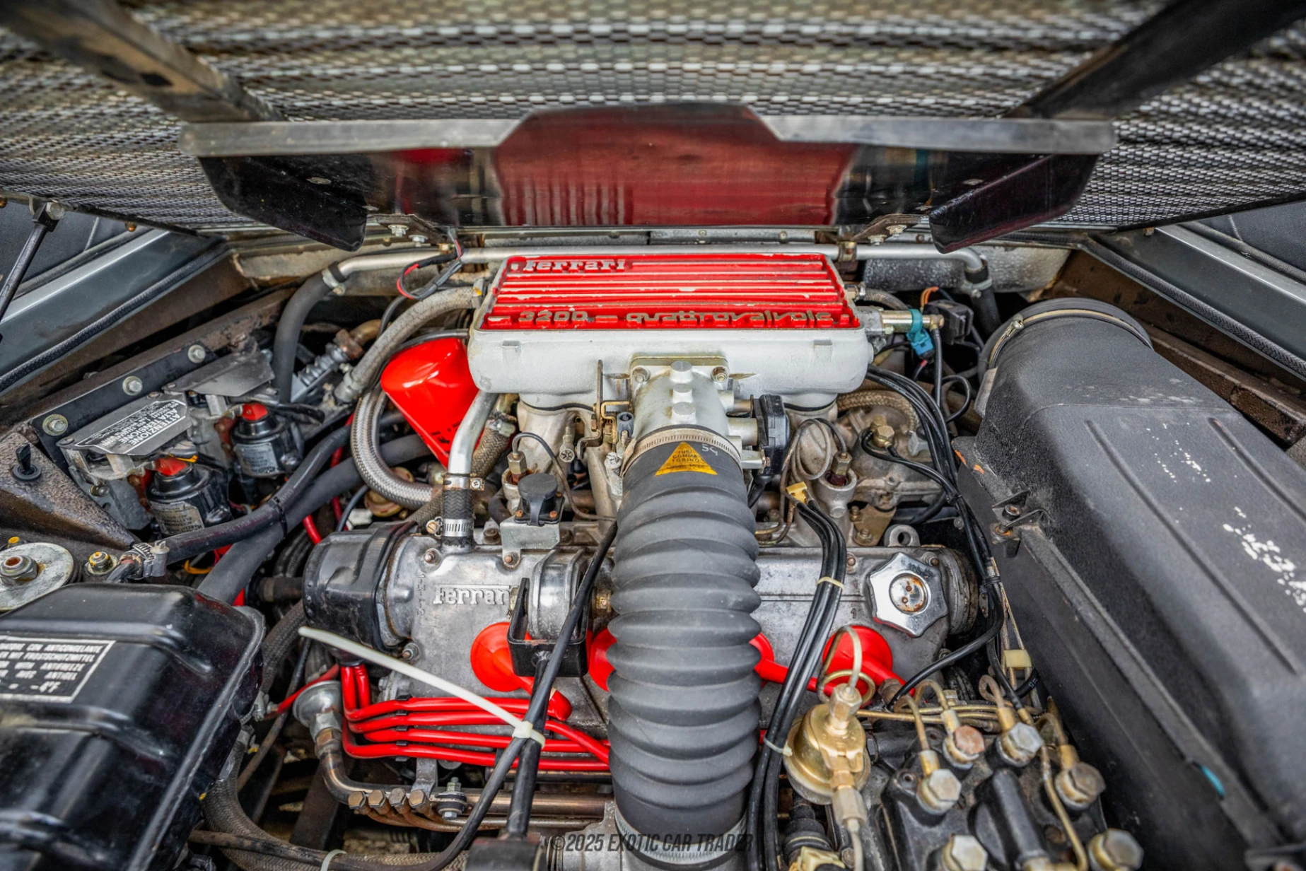 1986 Ferrari Mondial - Engine Photo