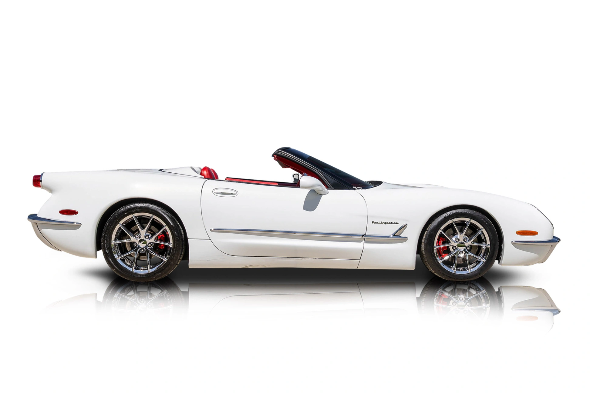An incredible side shot photo of a Chevrolet Corvette that you should buy.