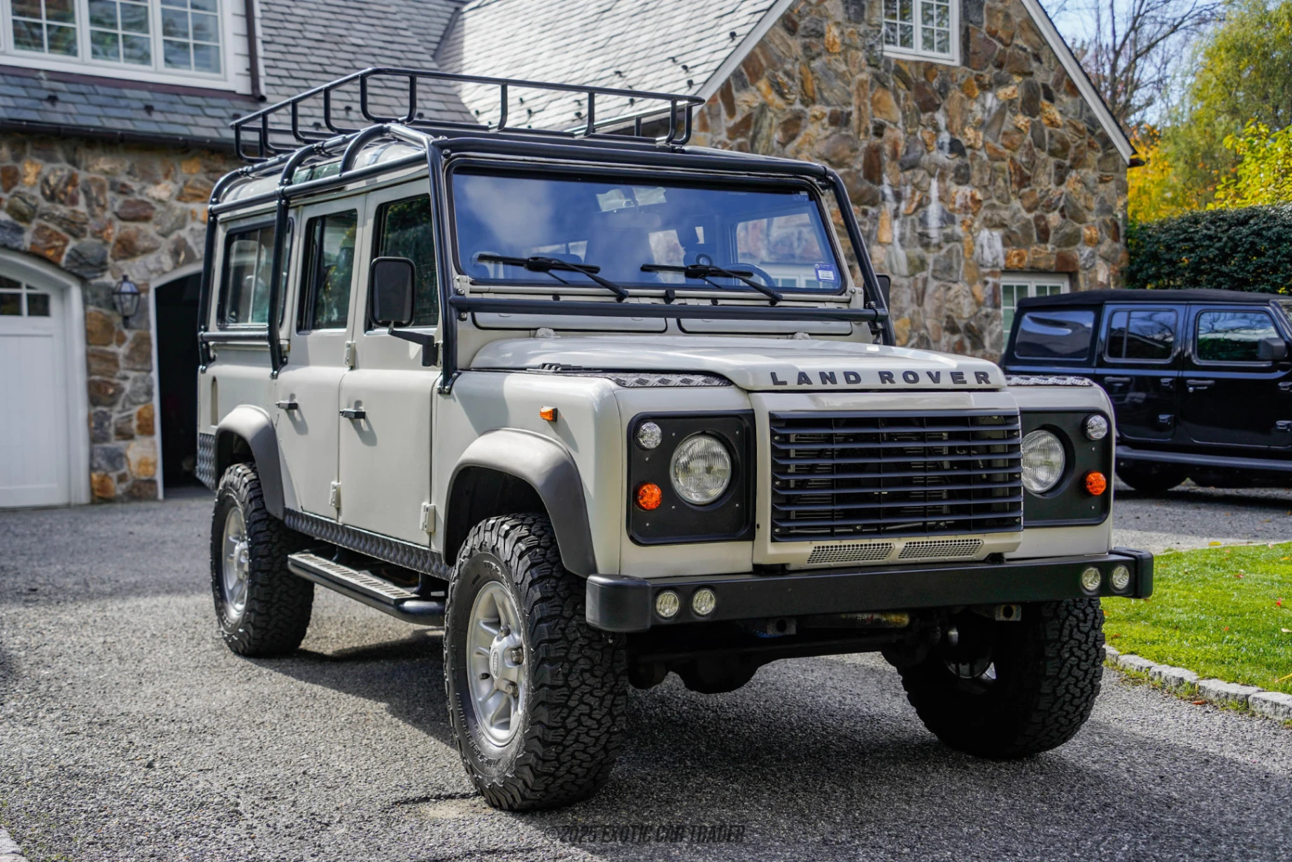 1986 Land Rover Defender 110 - Overview Photo