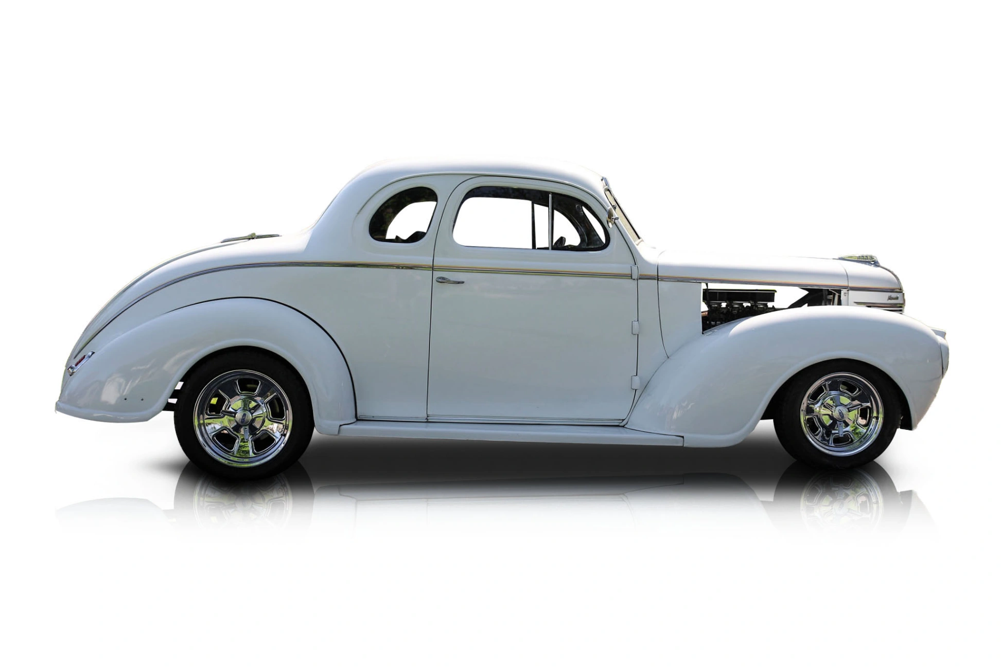 1939 Plymouth P8 - Passenger side