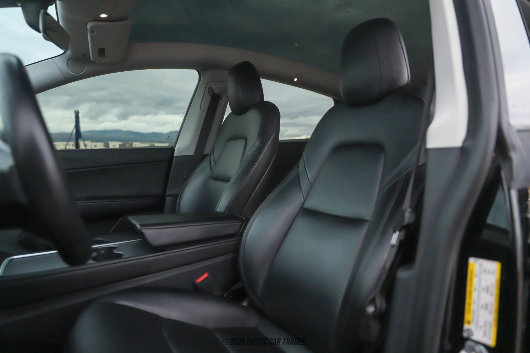 Tesla Model Y Tesla Model Y - Interior