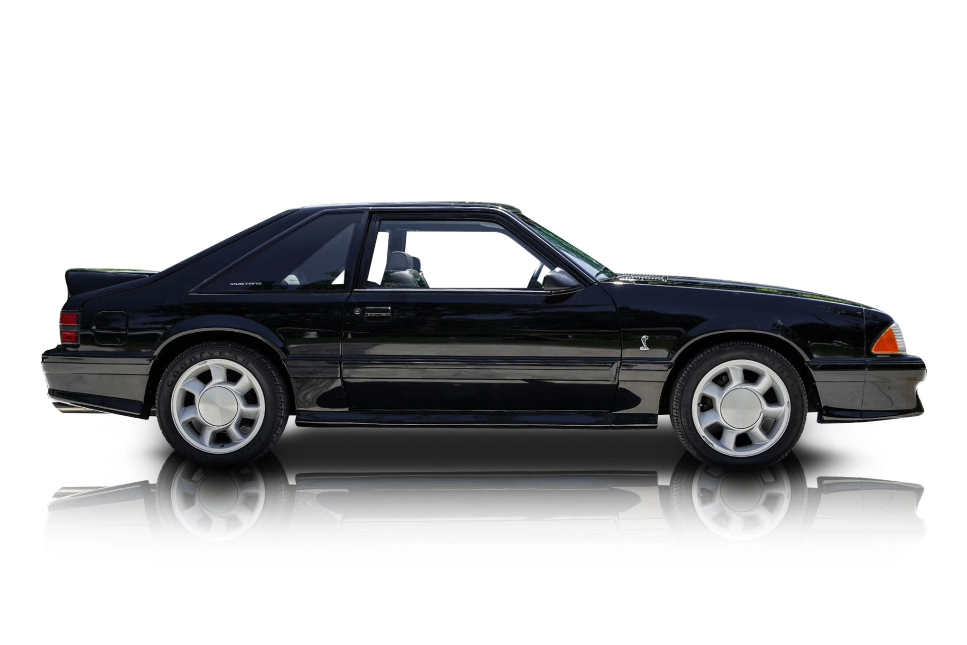 Passenger side photo of 1993 Ford Mustang