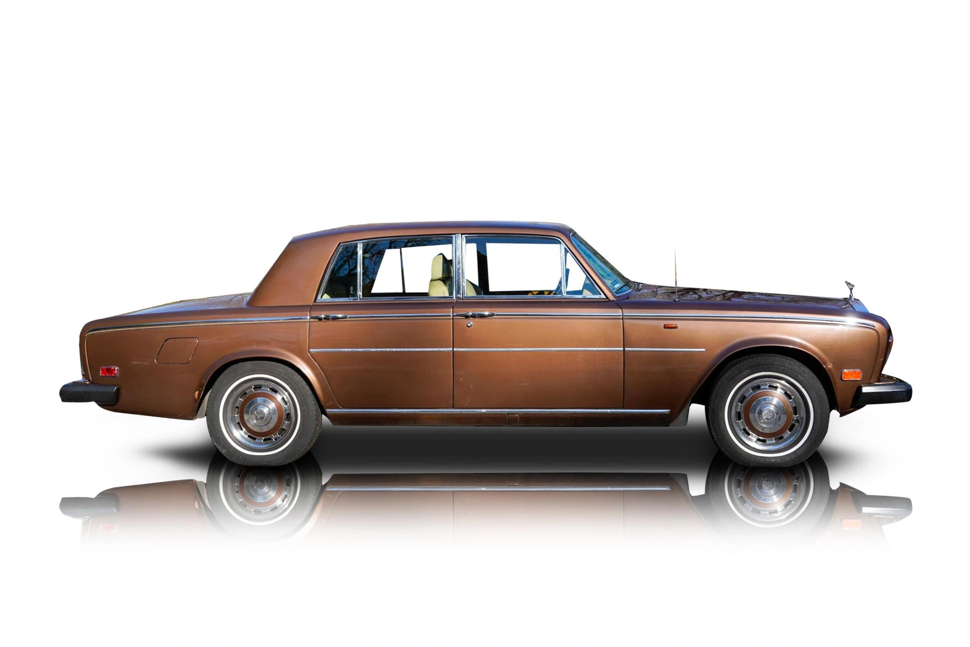 1975 Rolls-Royce Silver Shadow - Passenger side