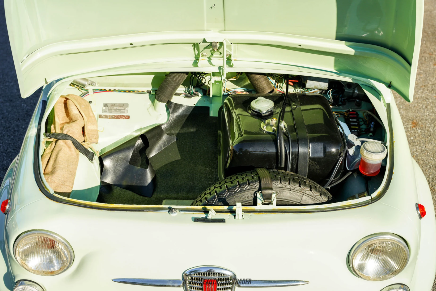 1962 Fiat 500 - Engine Photo