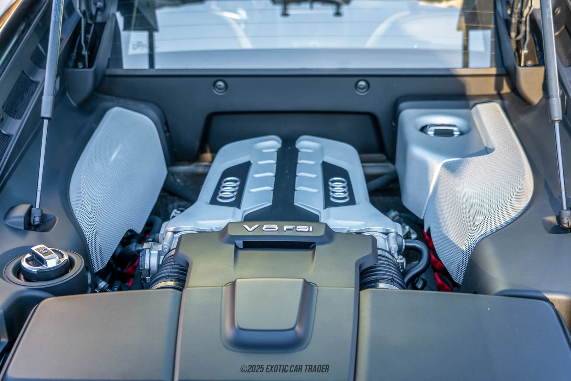 2014 Audi R8 - Engine Photo
