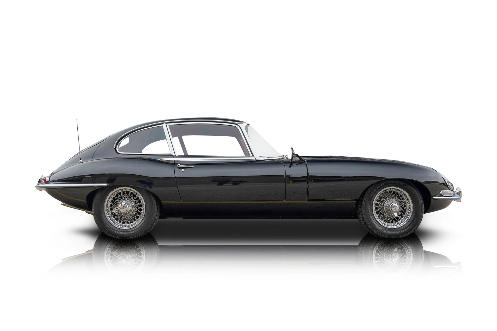 1967 Jaguar XKE - Passenger side