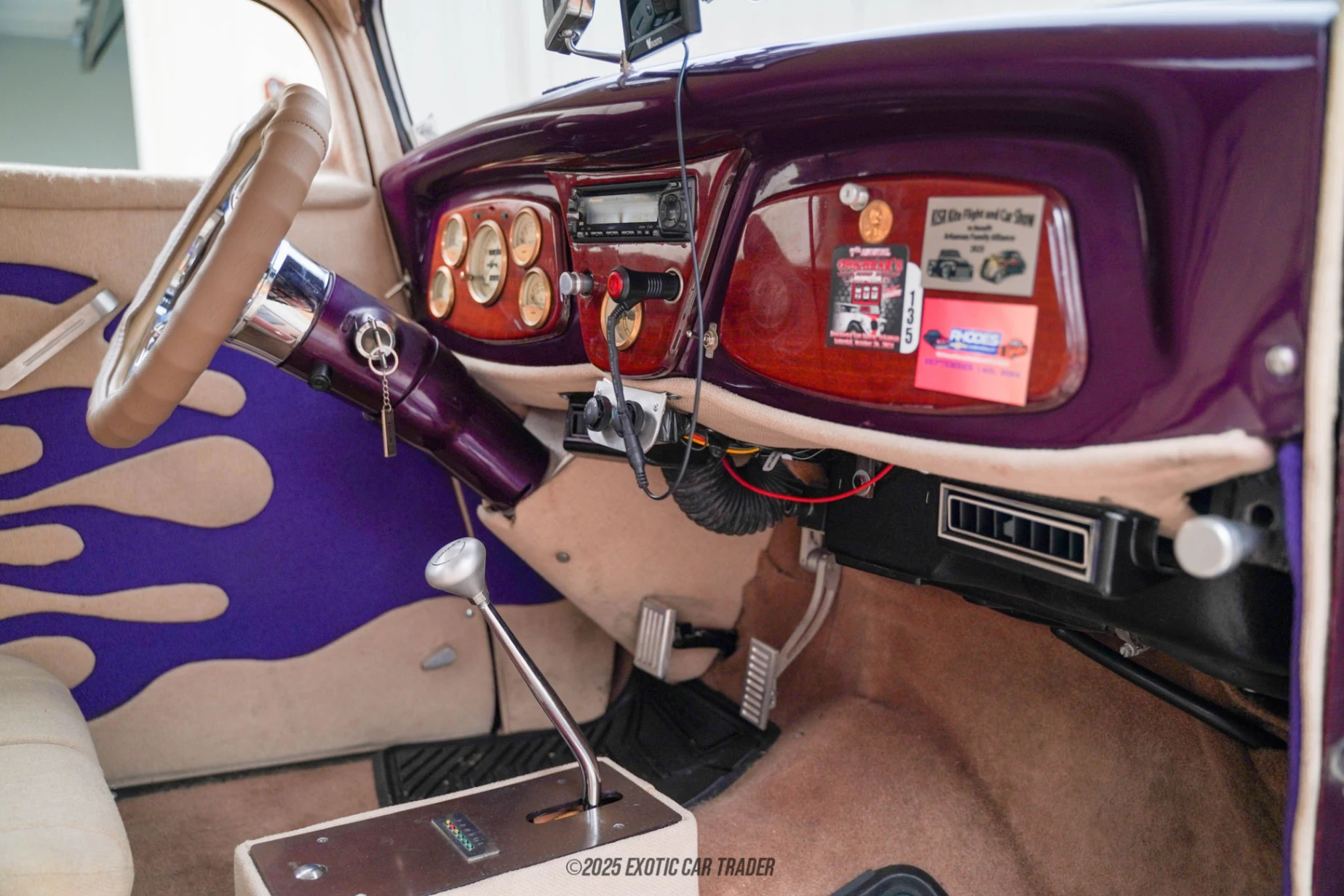 1933 Ford Model 40 - Interior Photo