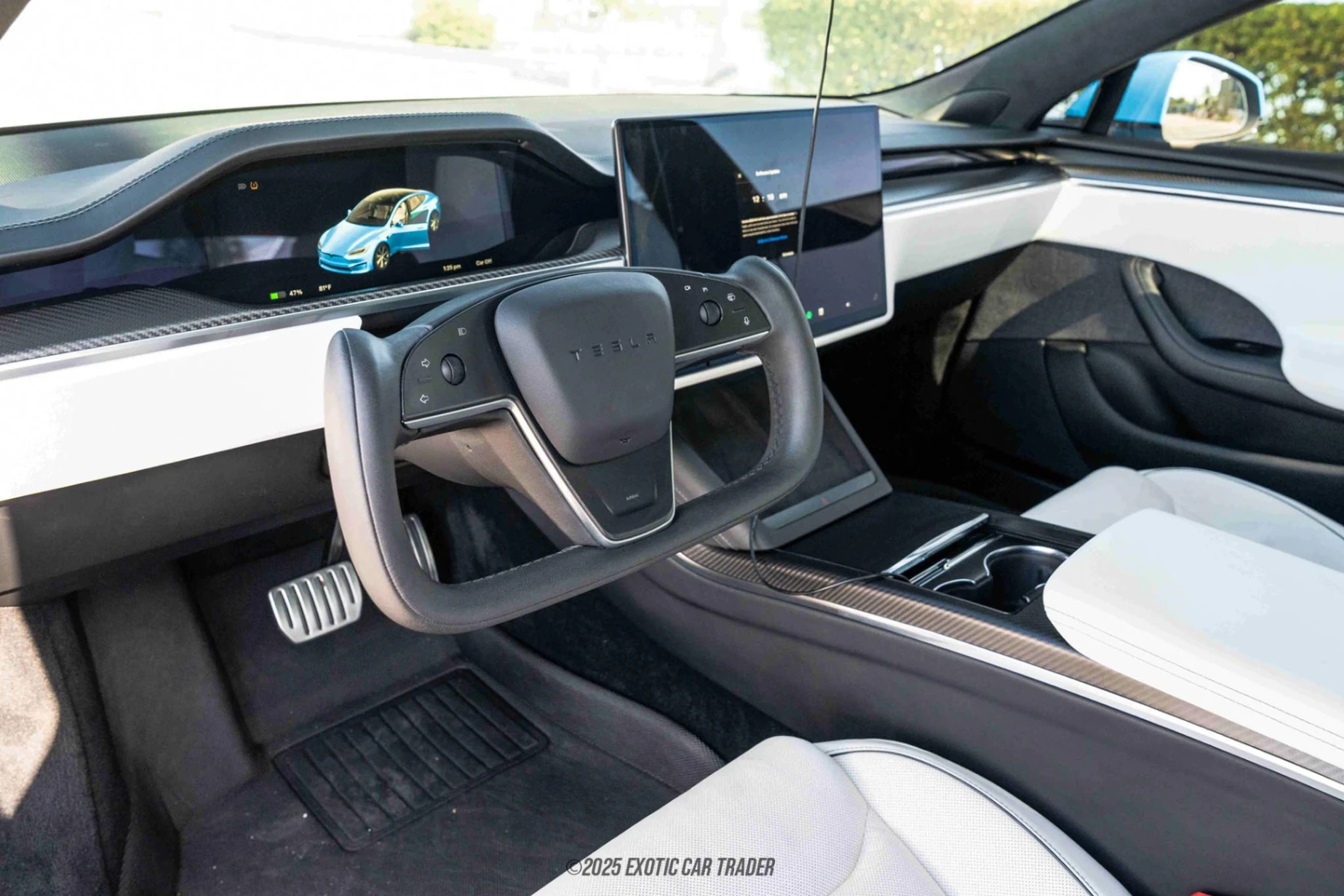 2022 Tesla Model S - Interior Photo