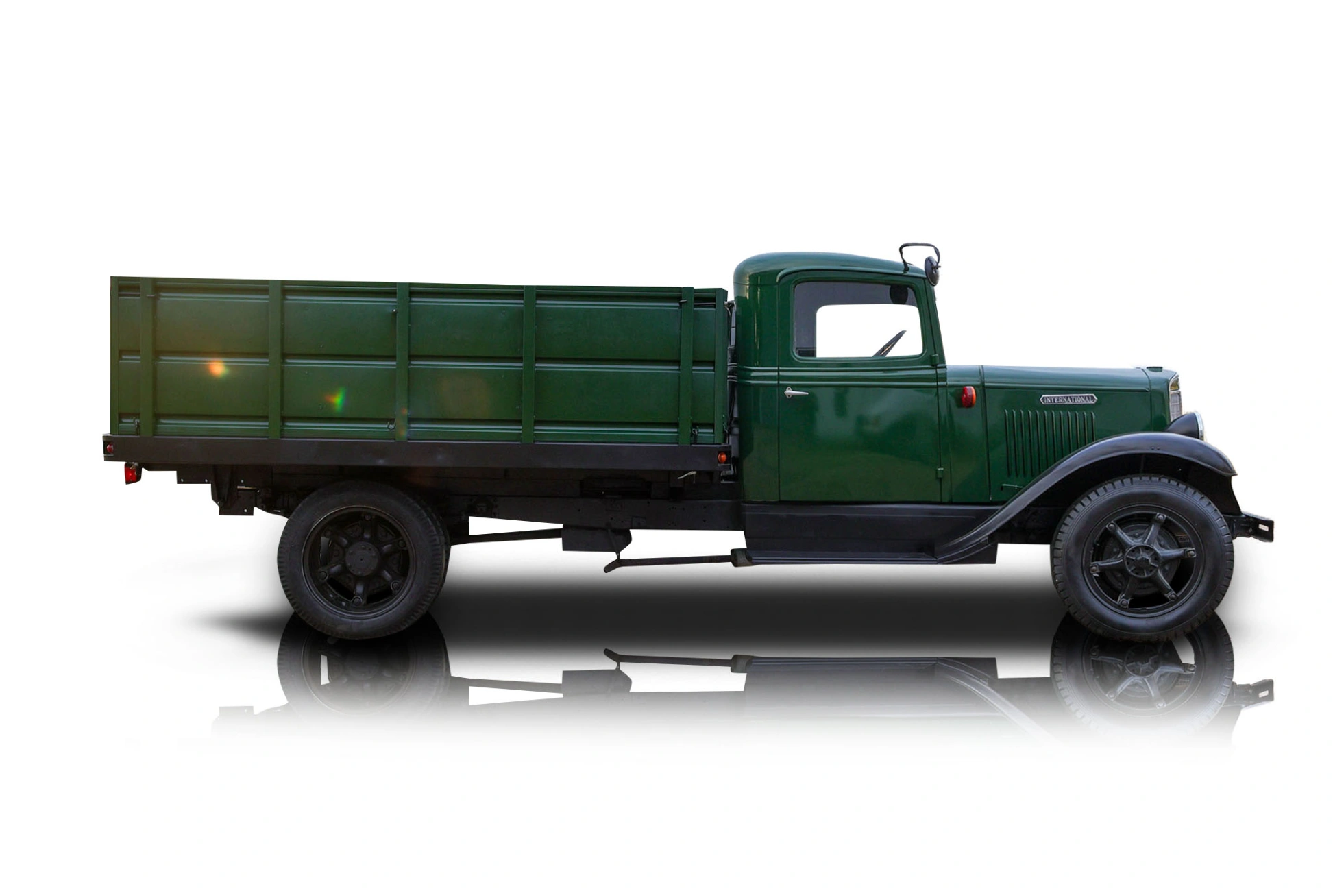 An incredible side shot photo of a International Harvester C-30 that you should buy.