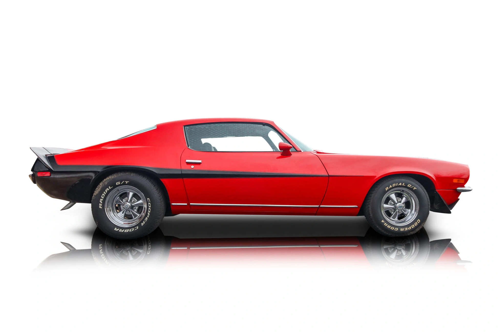 An incredible side shot photo of a Chevrolet Camaro that you should buy.