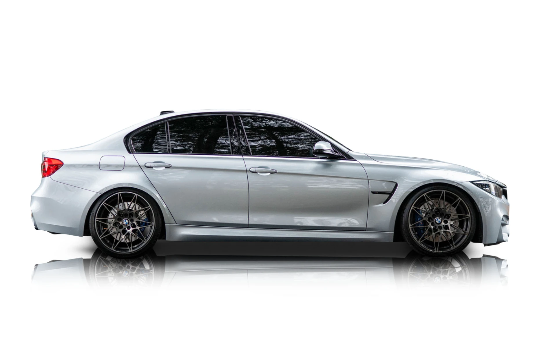 An incredible side shot photo of a BMW M3 that you should buy.