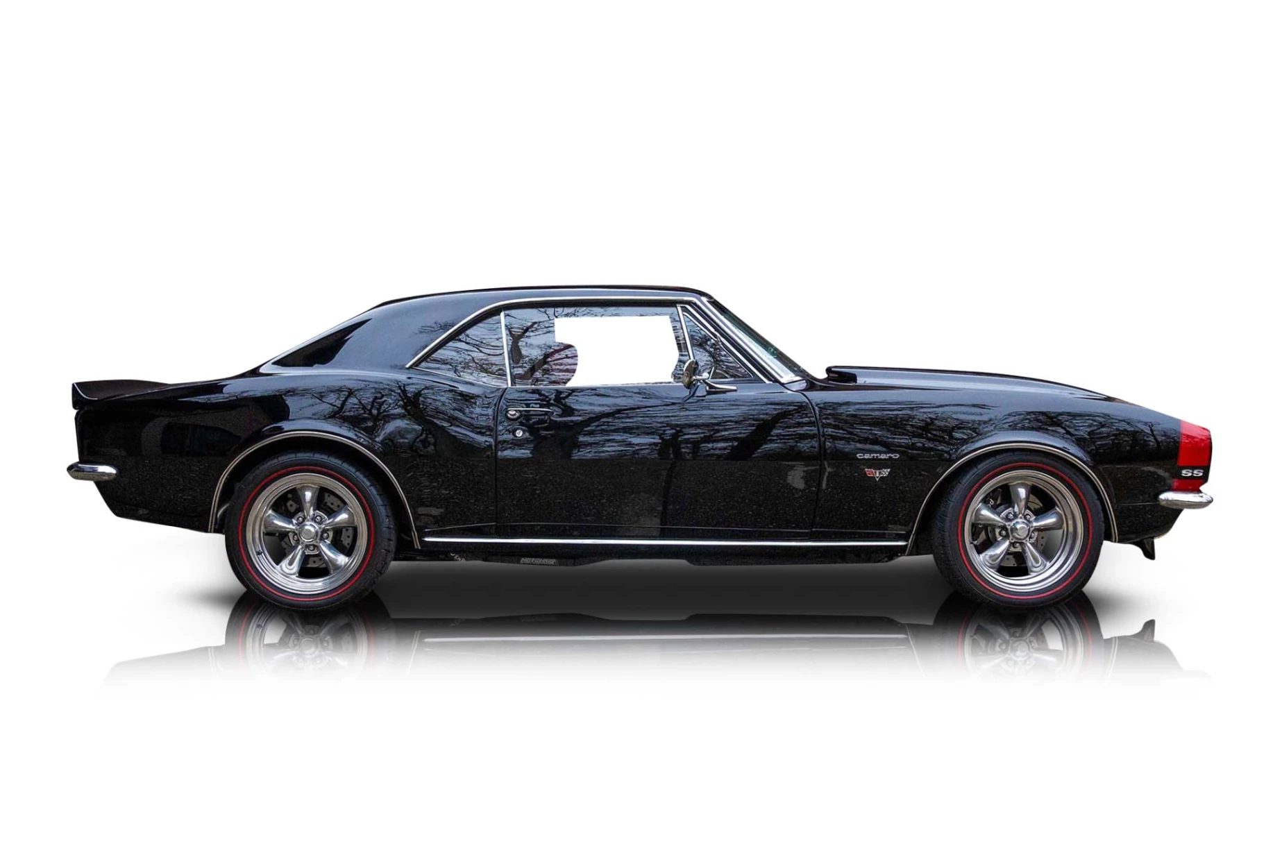 An incredible side shot photo of aChevrolet Camaro that you should buy.