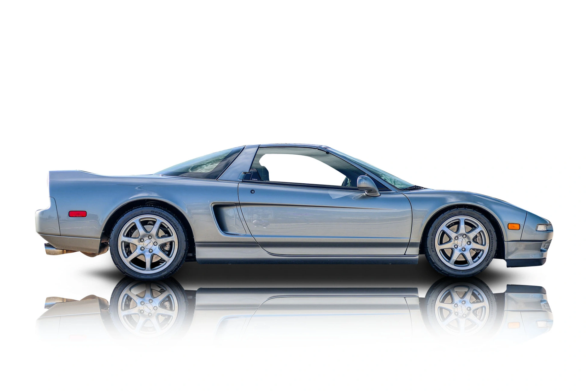 An incredible side shot photo of a Acura NSX that you should buy.