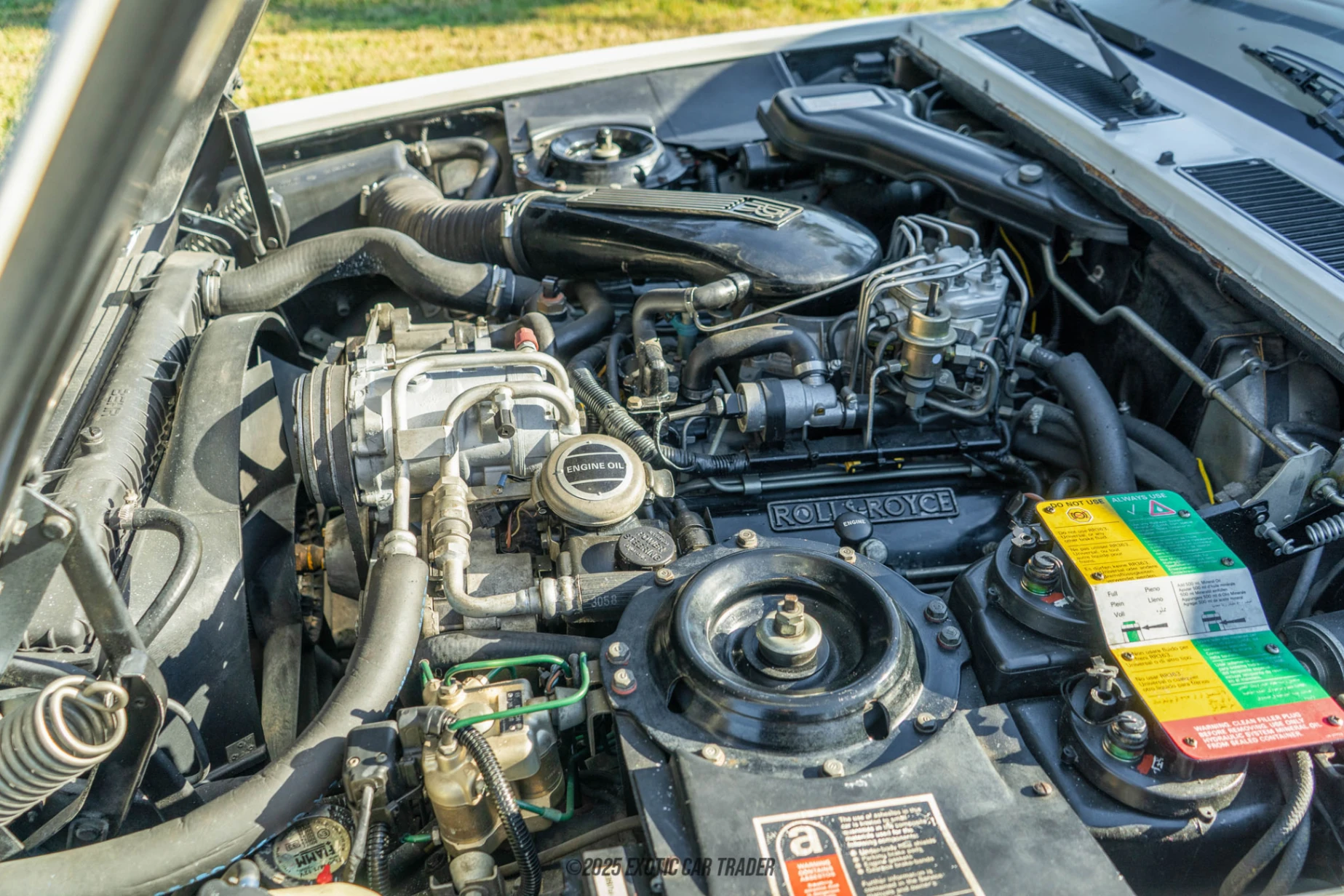 1990 Rolls-Royce Silver Spur - Engine Photo