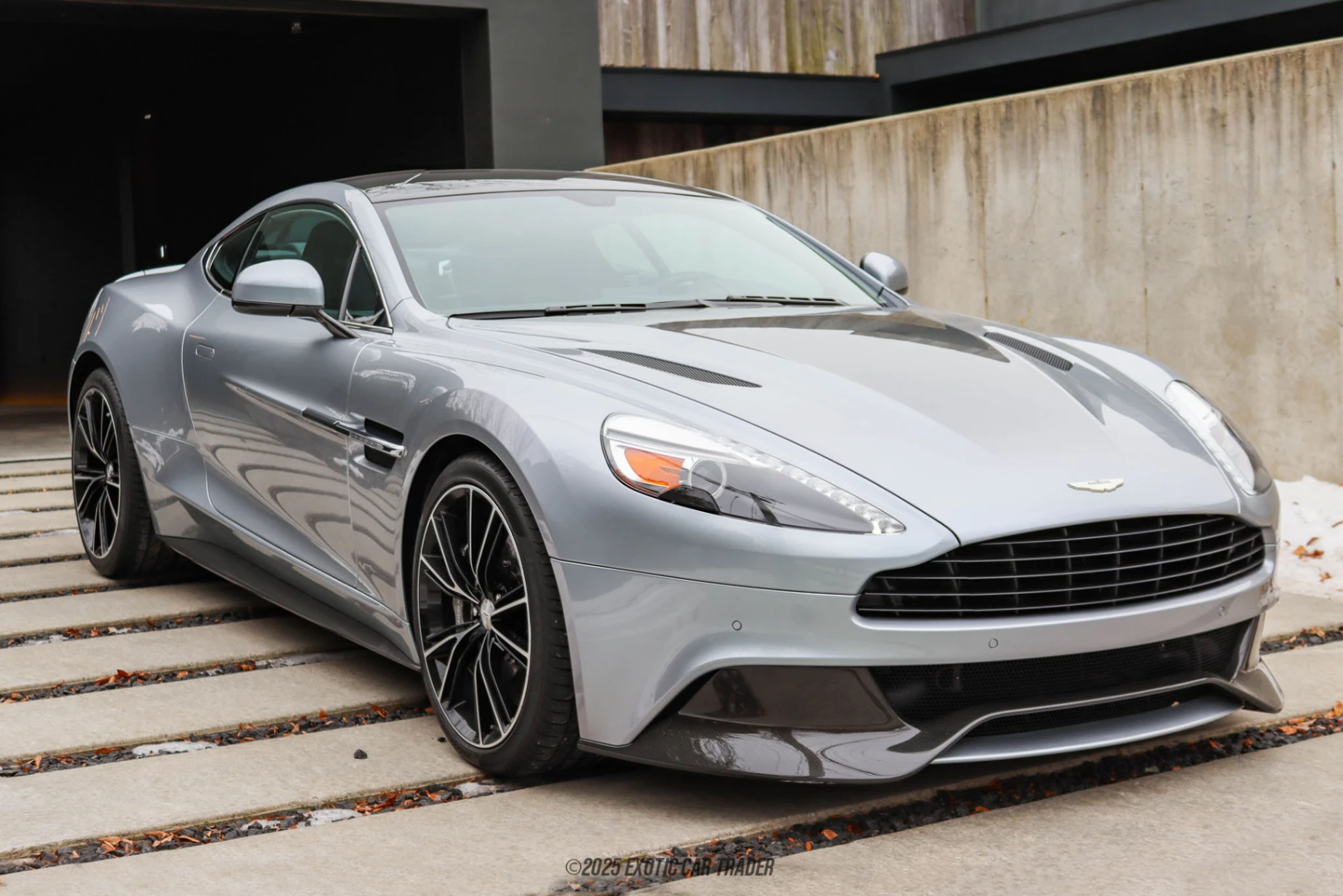 2014 Aston Martin Vanquish - Overview Photo