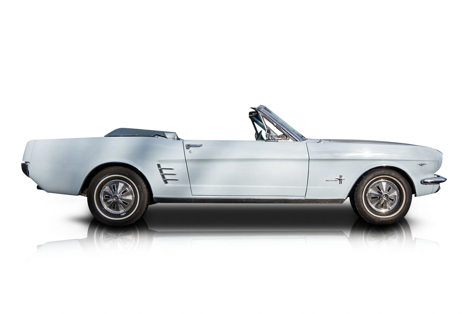 An incredible side shot photo of a Ford Mustang that you should buy.