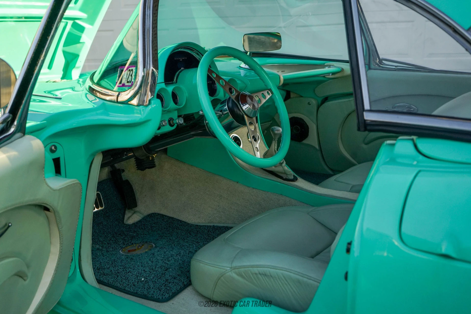 Chevrolet Corvette Chevrolet Corvette - Interior