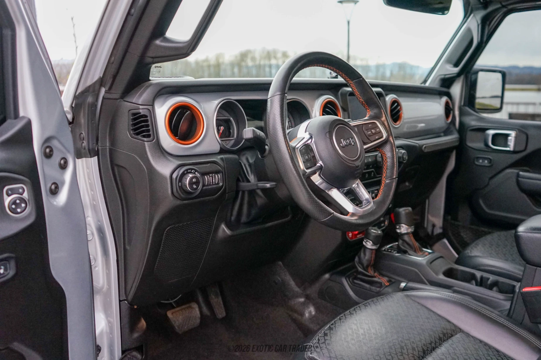 2022 Jeep Gladiator - Interior Photo