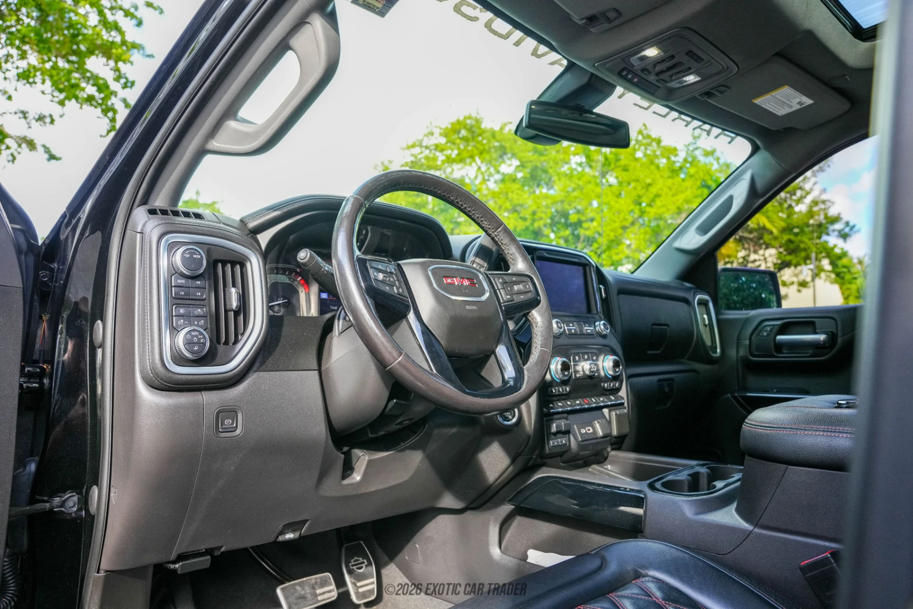 GMC Sierra 1500 GMC Sierra 1500 - Interior
