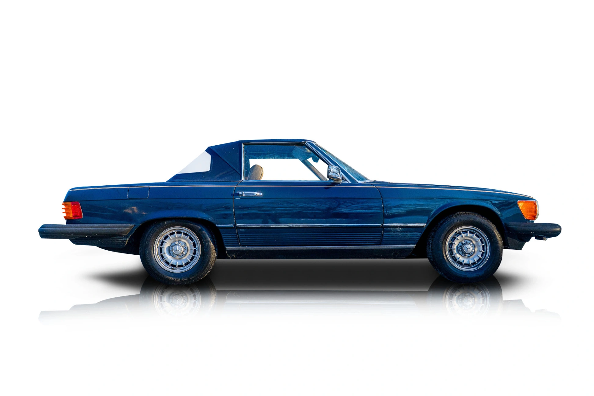 An incredible side shot photo of a Mercedes-Benz 380SL that you should buy.