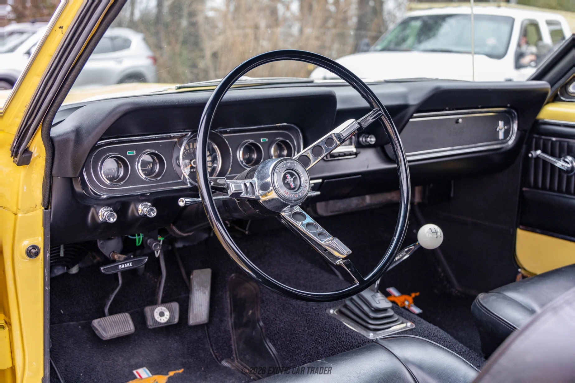 Ford Mustang Ford Mustang - Interior