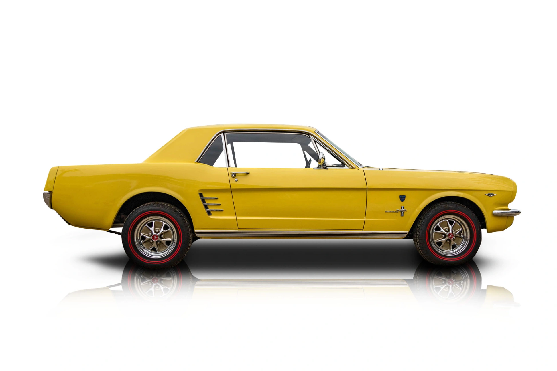 An incredible side shot photo of a Ford Mustang that you should buy.