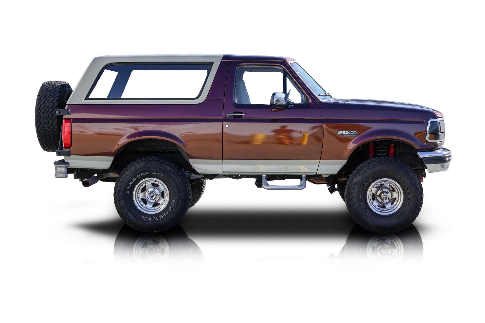 An incredible side shot photo of aFord Bronco that you should buy.