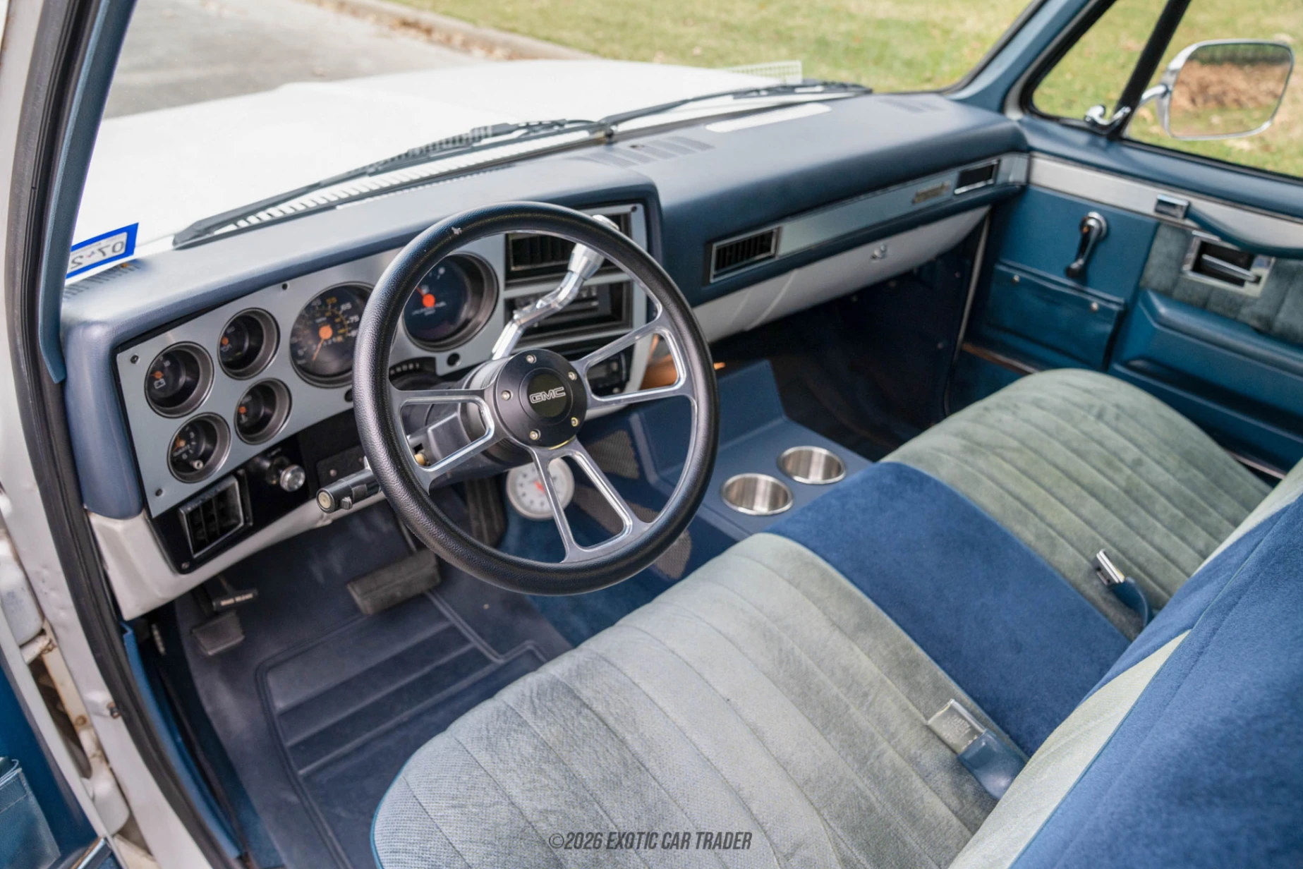 1986 GMC C1500 Pickup - Interior Photo