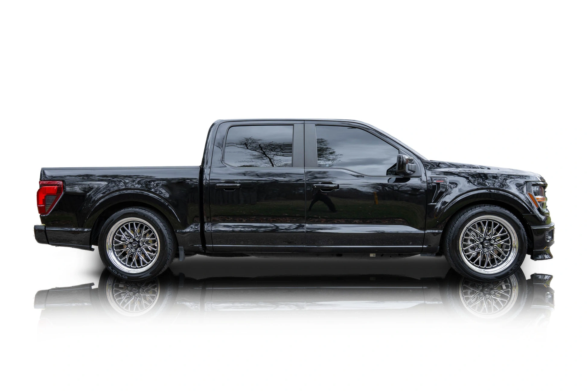 An incredible side shot photo of a Ford F-150 that you should buy.