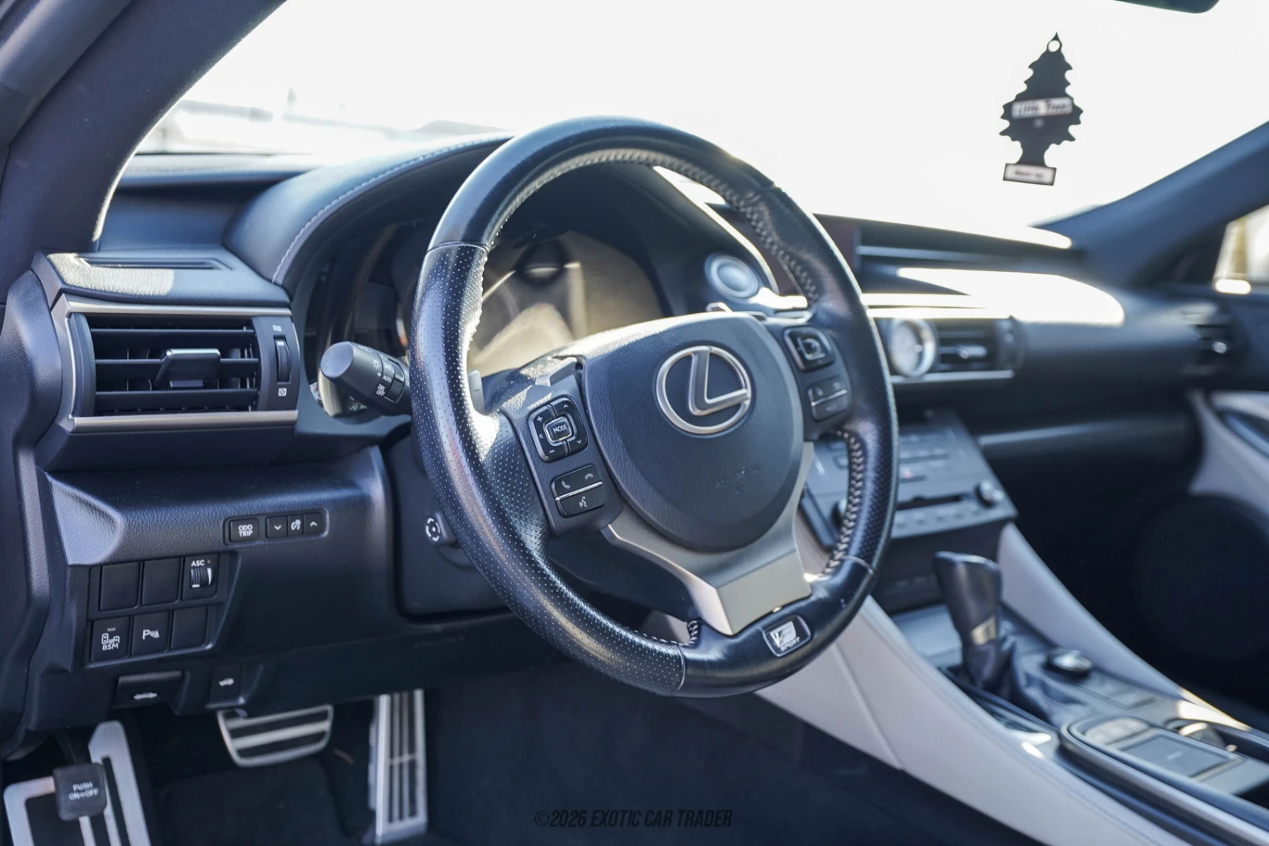 Lexus RC 350 Lexus RC 350 - Interior
