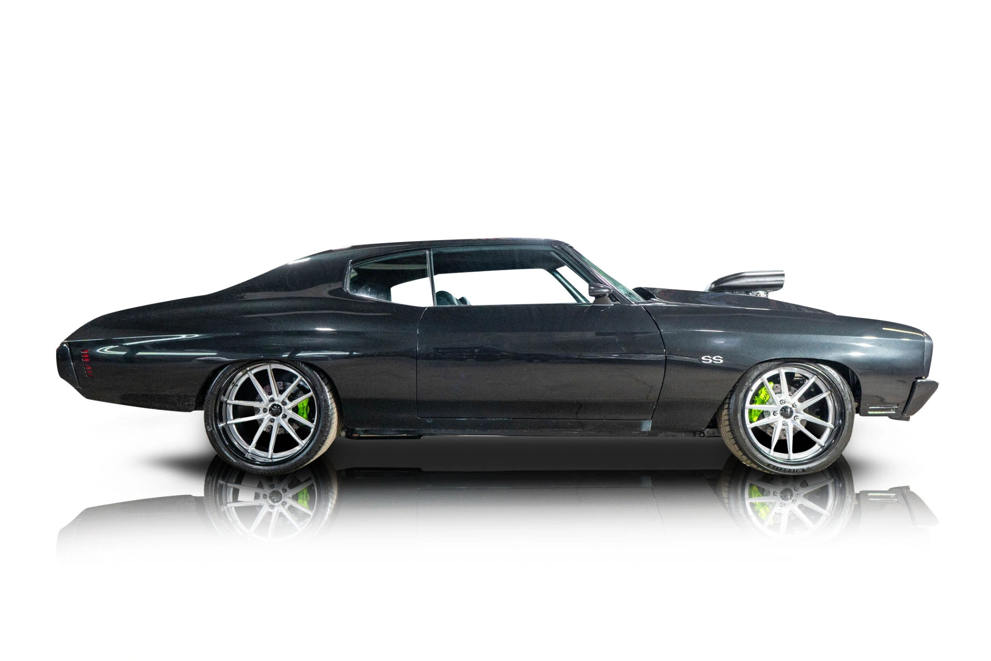 An incredible side shot photo of aChevrolet Chevelle that you should buy.