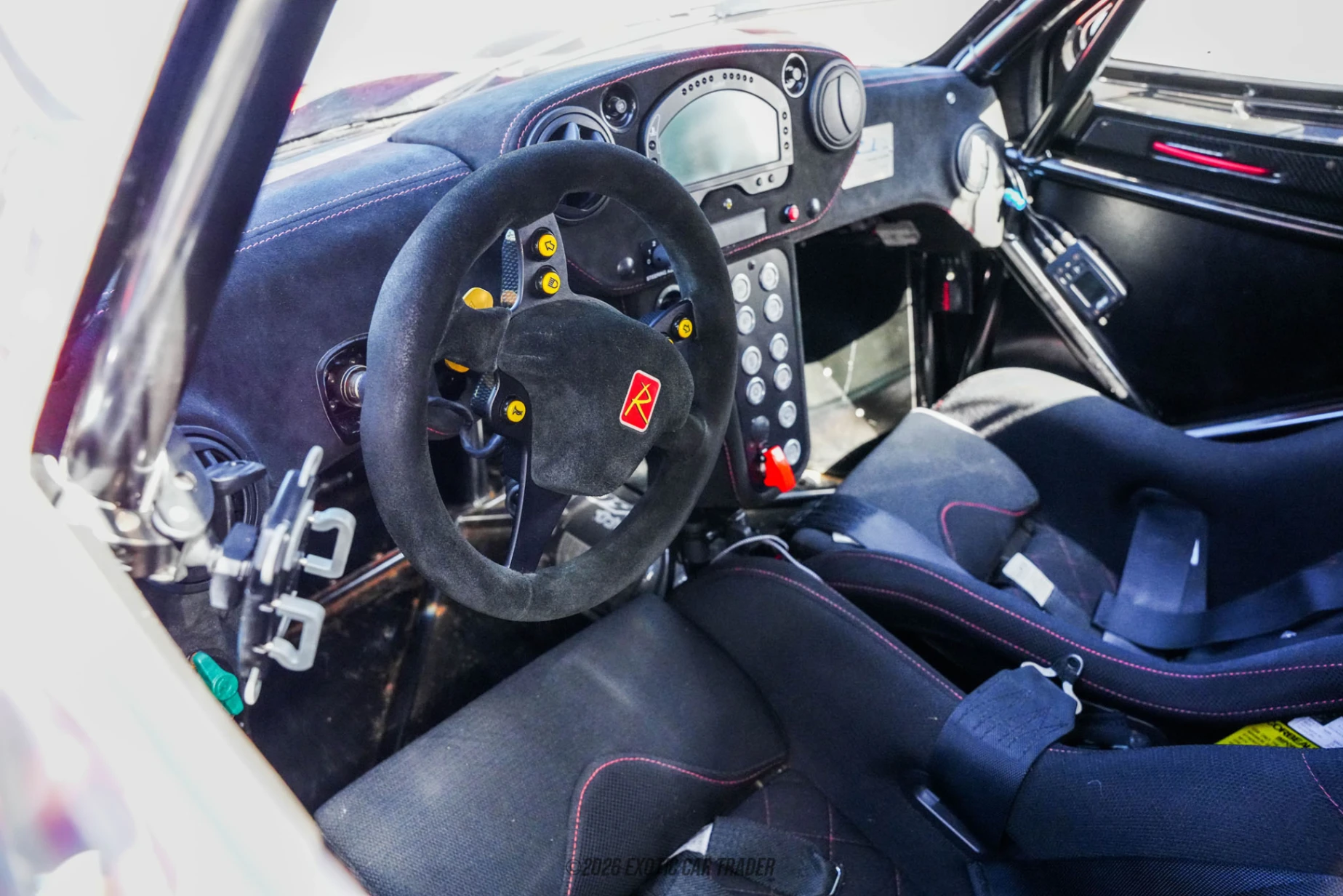 Radical RXC Radical RXC - Interior