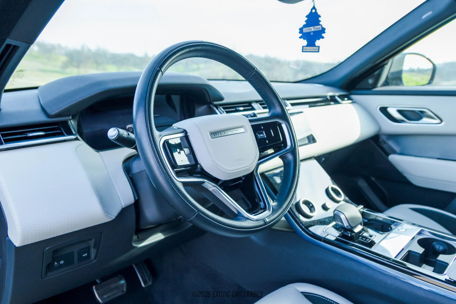 2023 Land Rover Range Rover Velar - Interior Photo