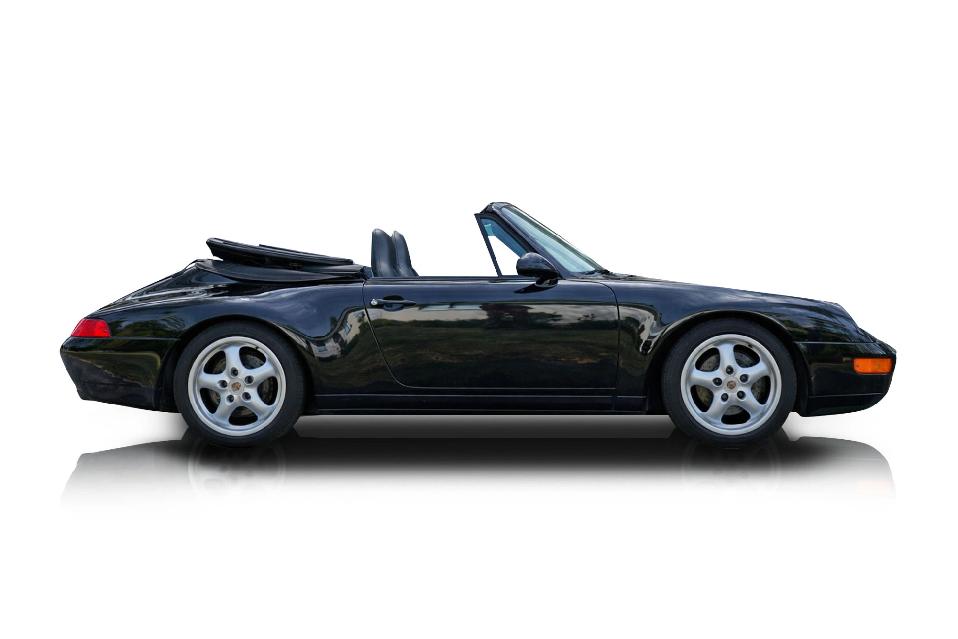 An incredible side shot photo of a Porsche 911 that you should buy.
