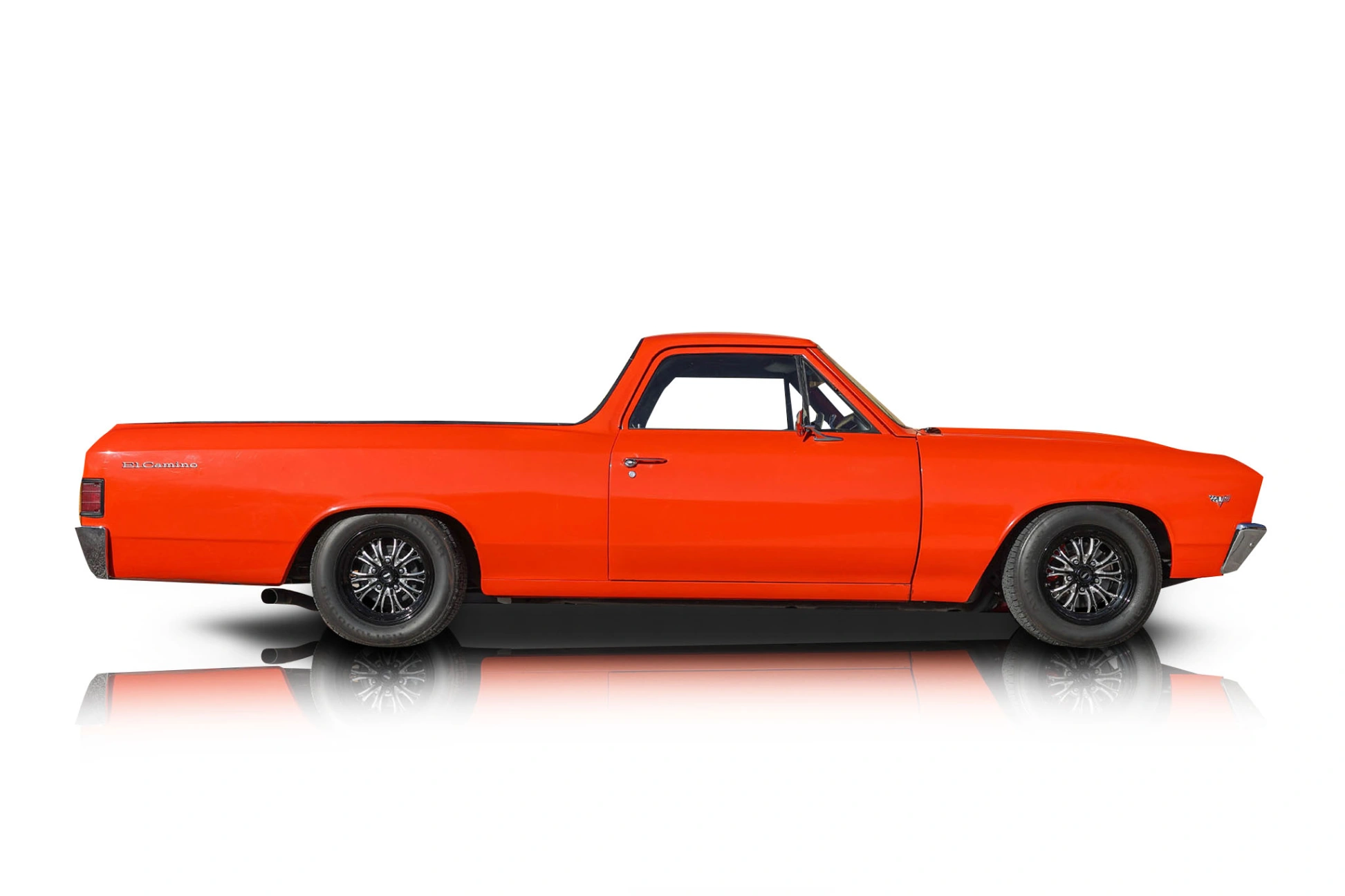 An incredible side shot photo of a Chevrolet El Camino that you should buy.