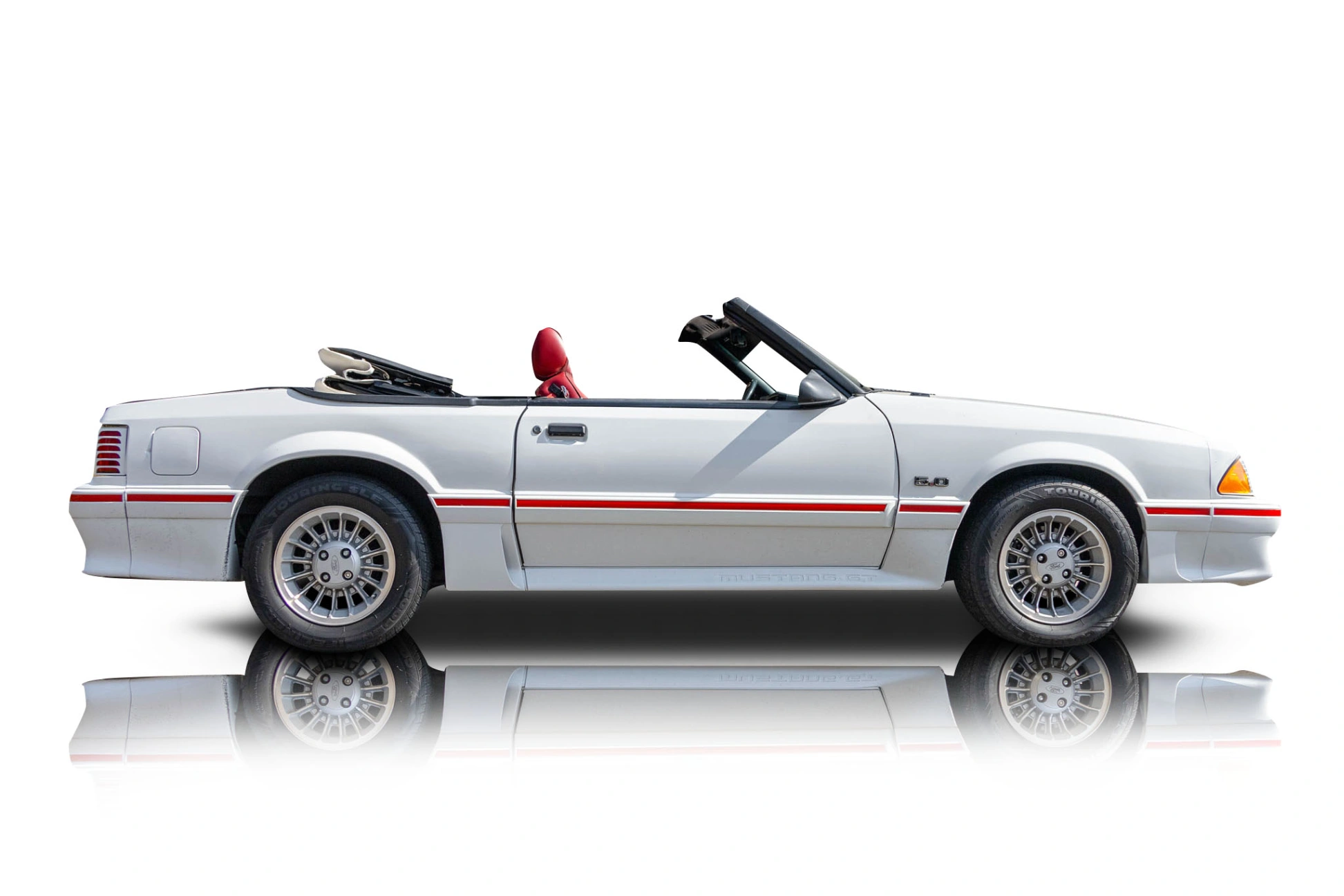 An incredible side shot photo of a Ford Mustang that you should buy.