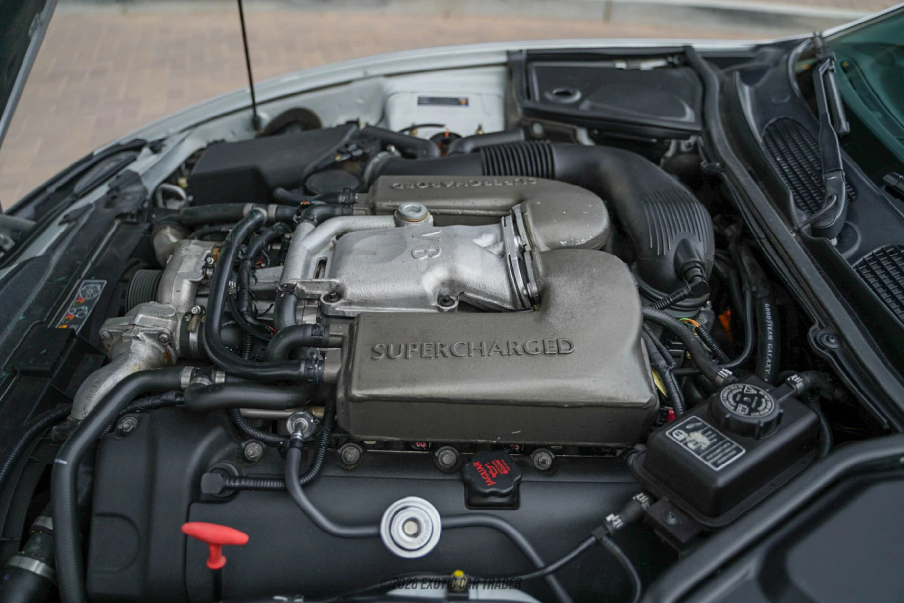 2006 Jaguar XKR - Engine Photo