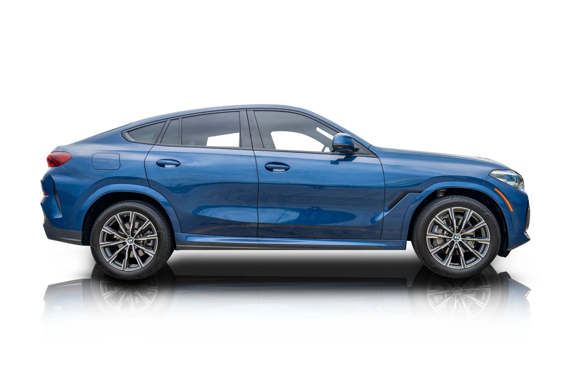 2022 BMW X6 - Passenger side