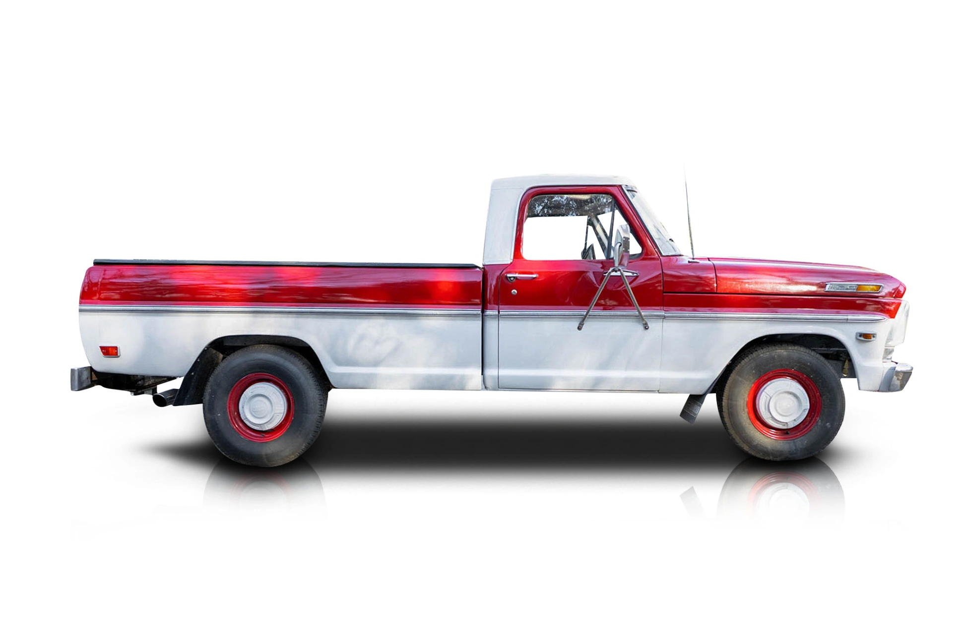 An incredible side shot photo of a Ford F-250 that you should buy.