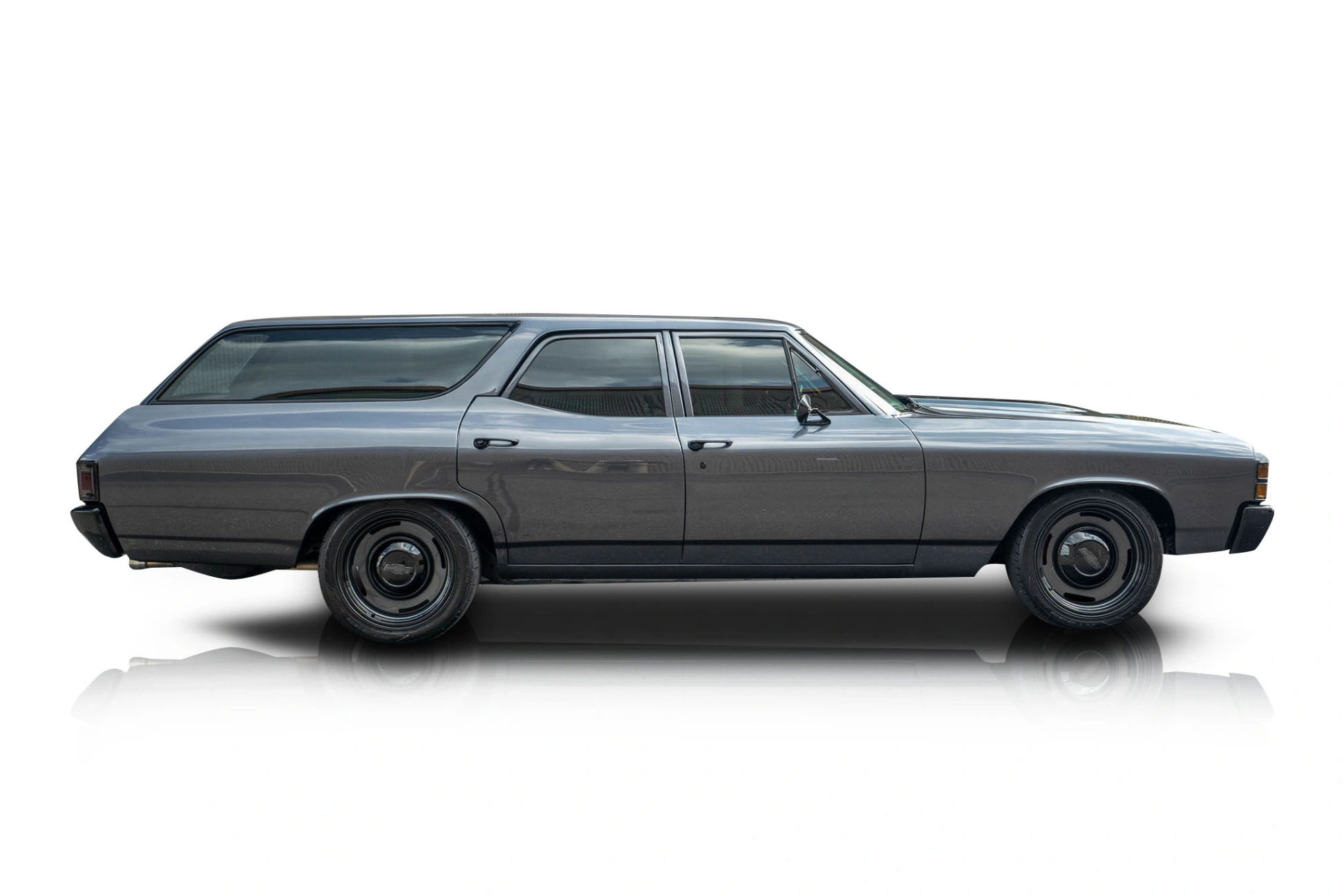 An incredible side shot photo of a Chevrolet Chevelle that you should buy.