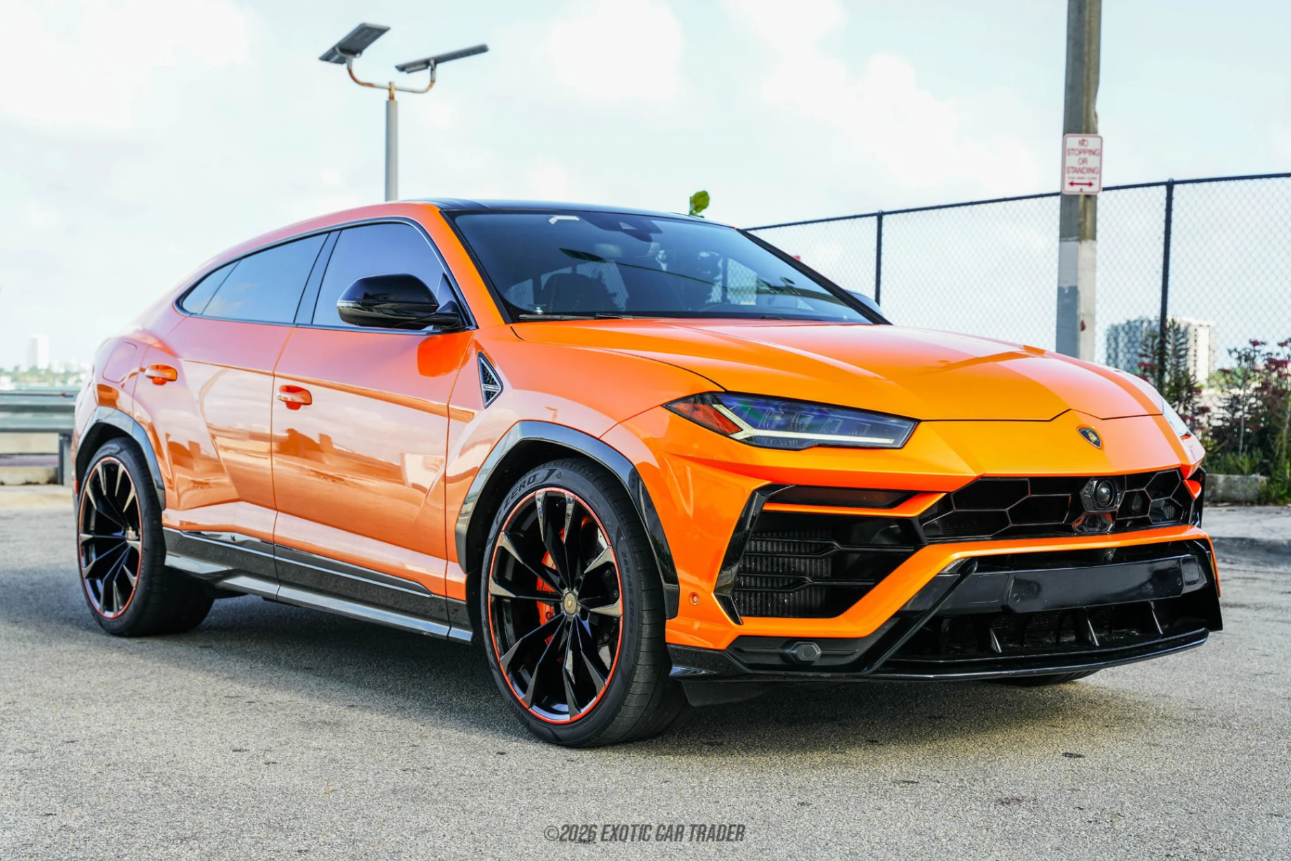 2022 Lamborghini Urus - Overview Photo
