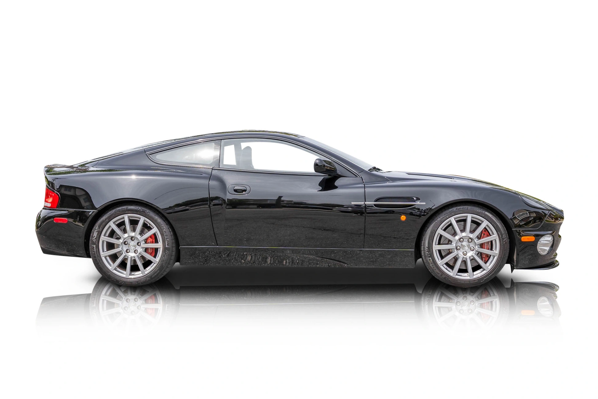 2005 Aston Martin Vanquish - Passenger side