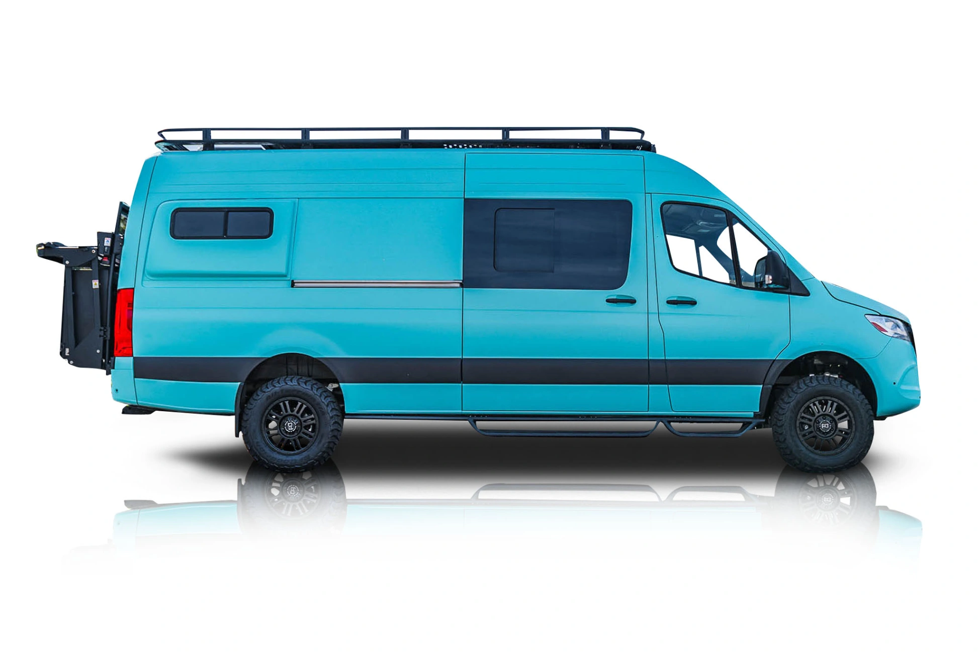 An incredible side shot photo of a Mercedes-Benz Sprinter 2500 that you should buy.